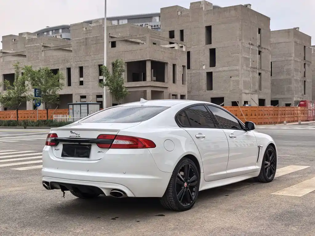 Jaguar XF 2014 2014 XF 3.0 SC Sport Club Limited Edition