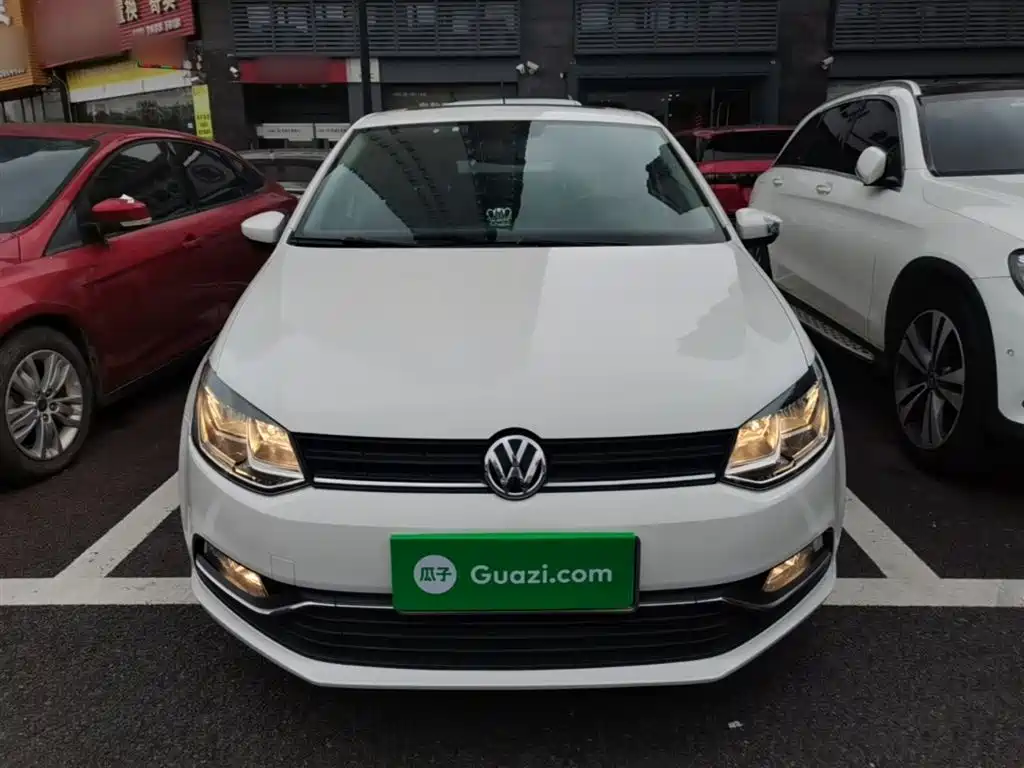 Volkswagen Polo 2016 1.6L Automatic Comfort фото 3