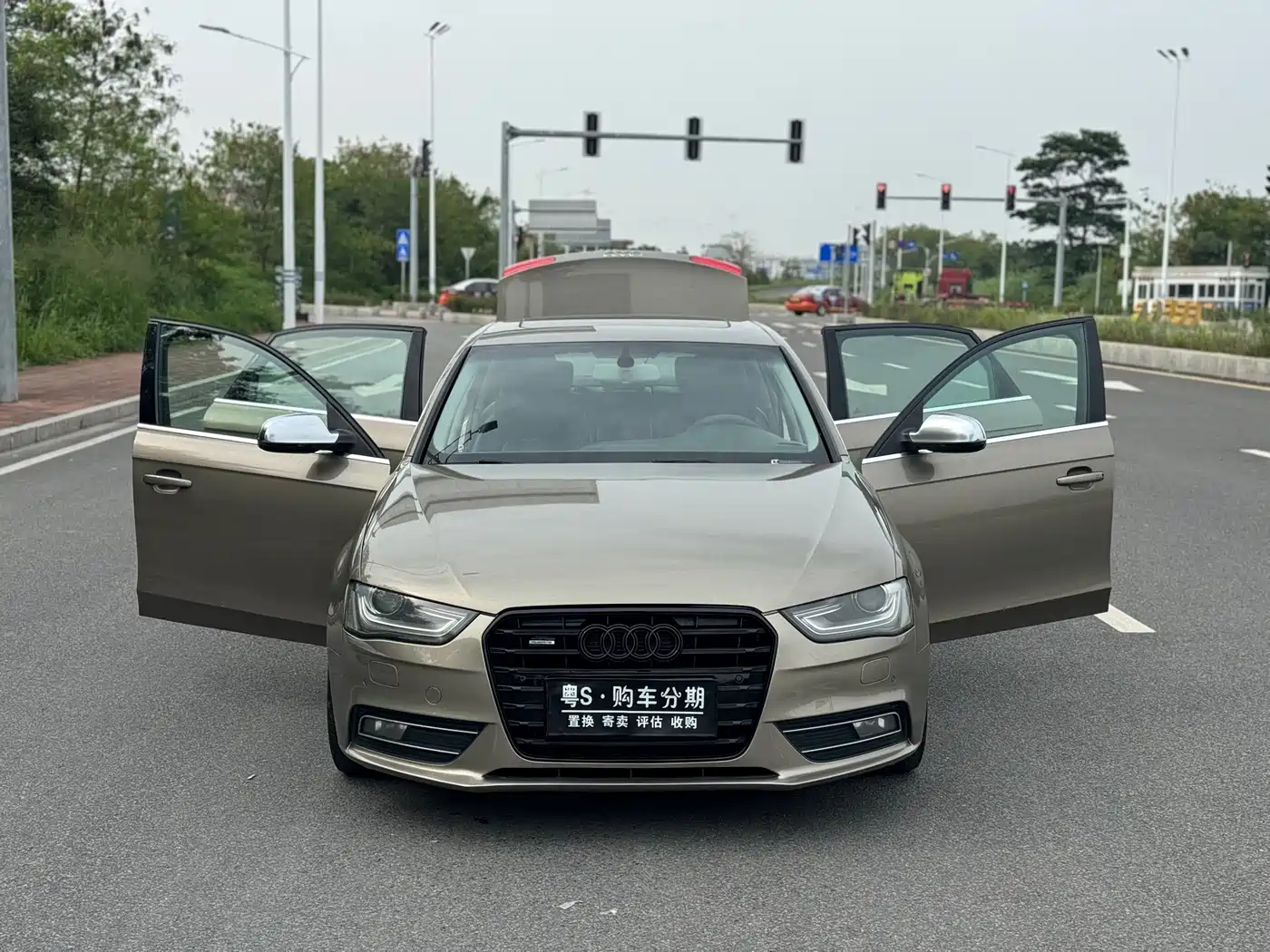 Audi A4L 2013 40 TFSI quattro Personality Sport фото 24