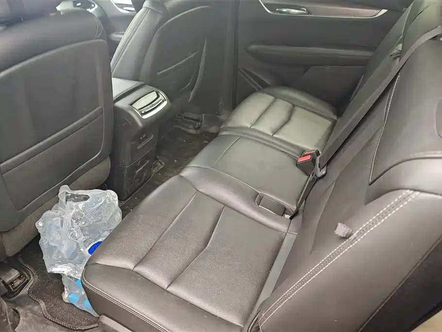 Cadillac XT6 2021 2.0T 7-Seater 4WD Trend Edition фото 10