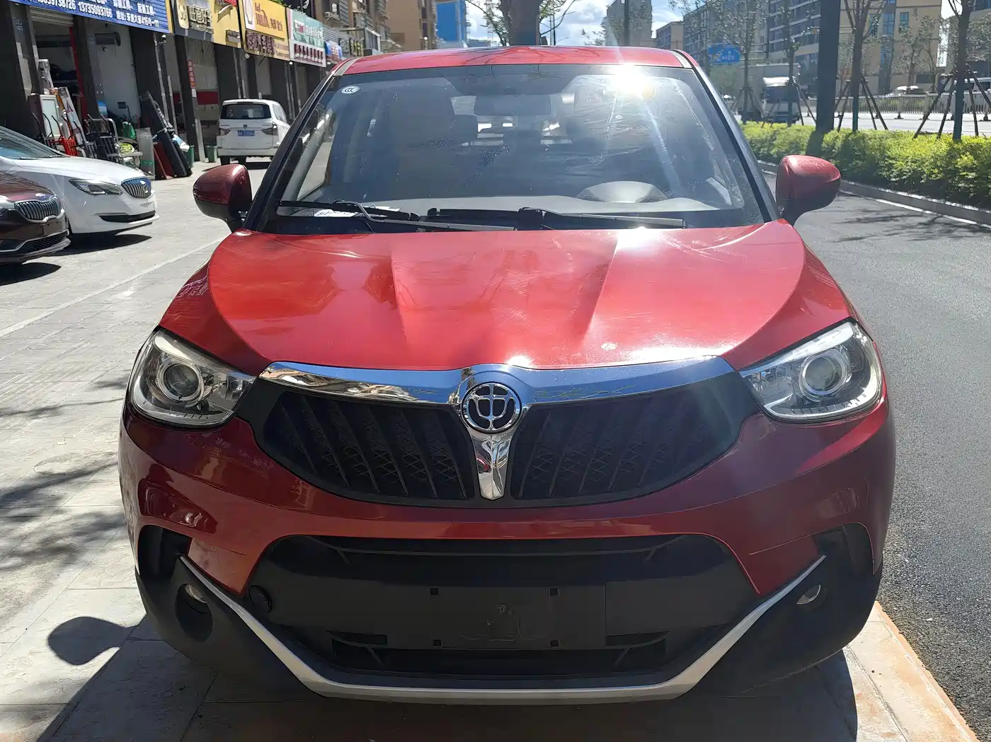 Фото 2 - Zhonghua V3
