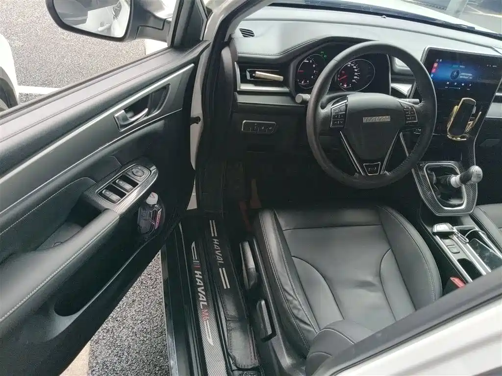 Haval M6 2021 PLUS 1.5T Manual Luxury Smart Connect фото 12