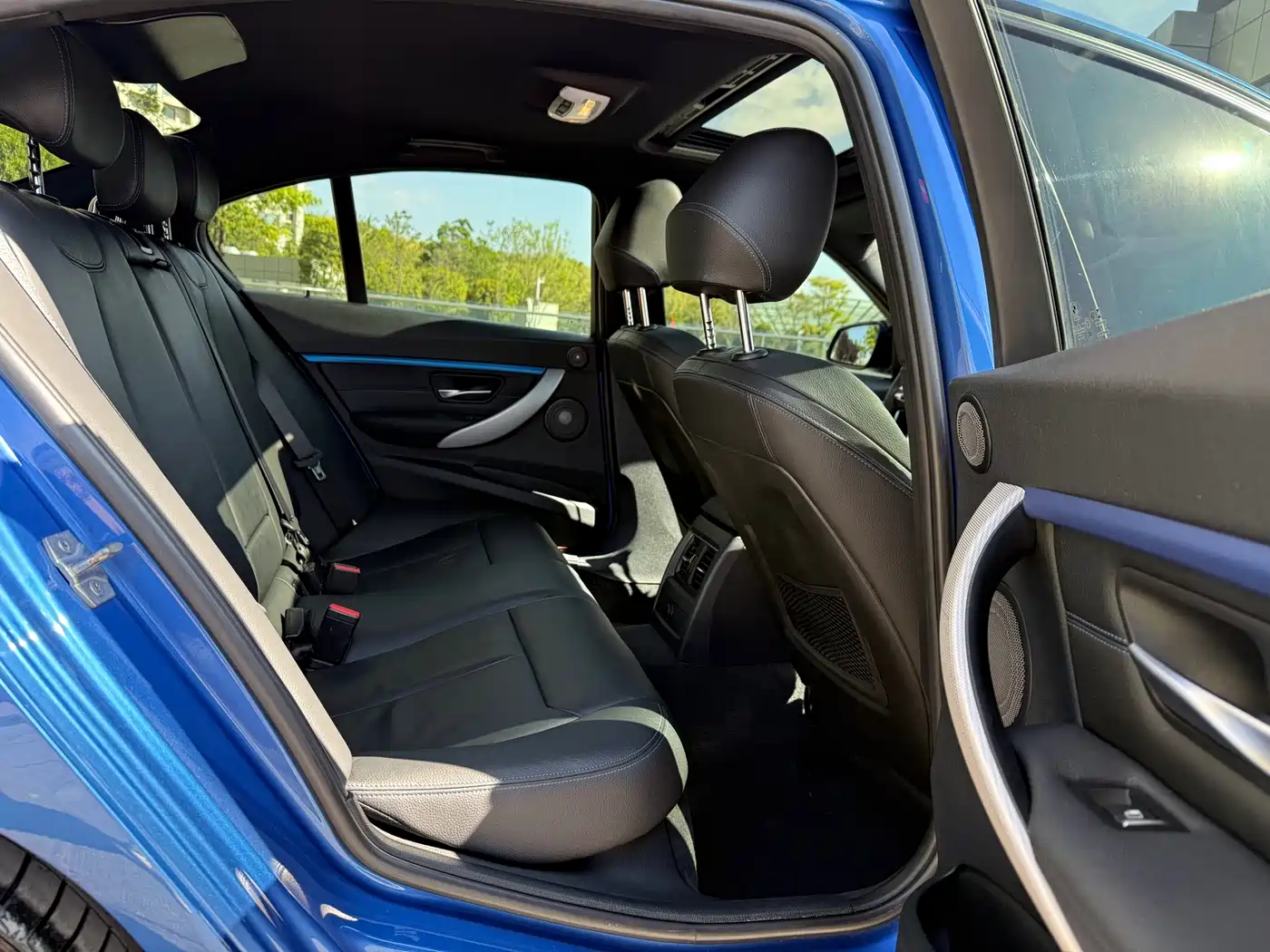 BMW 3 Series 2018 320i M Sport Package фото 16