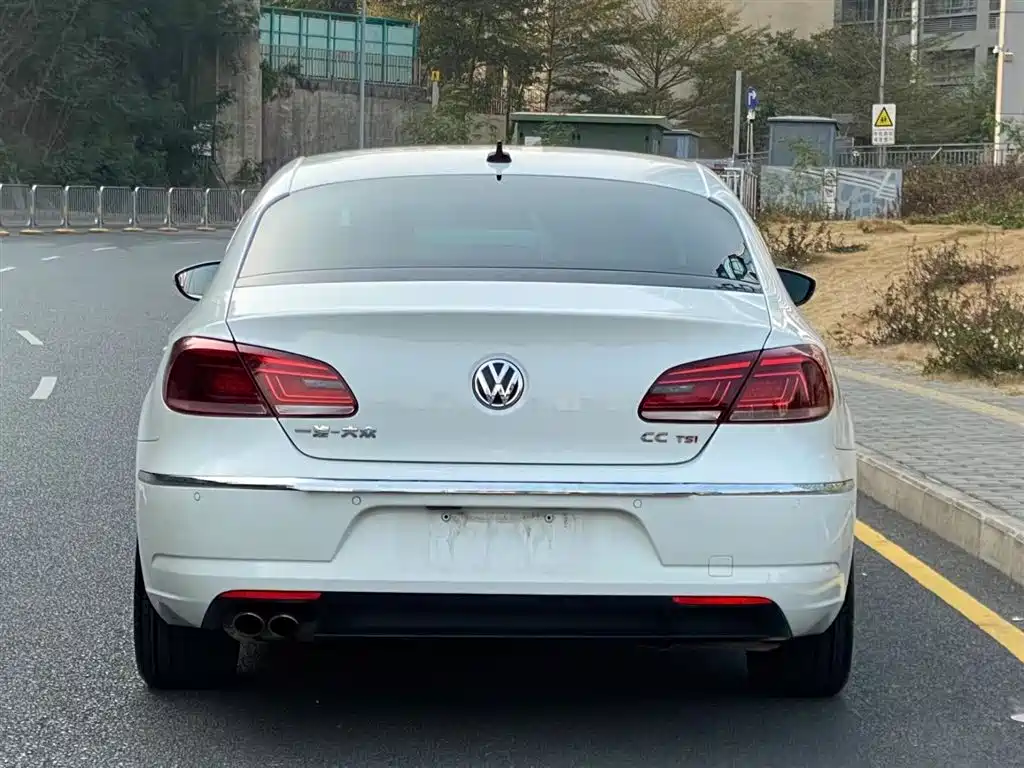 Volkswagen FAW-Volkswagen CC 2015 1.8TSI Luxury фото 20