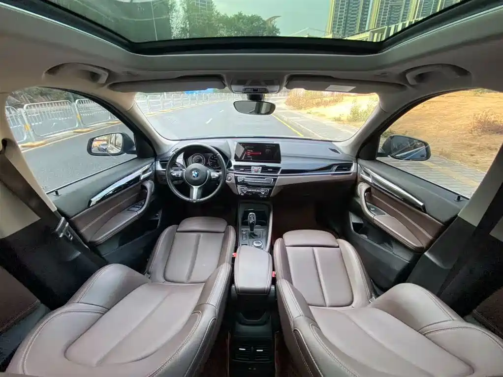BMW X1 2021 sDrive25Li Leading фото 9