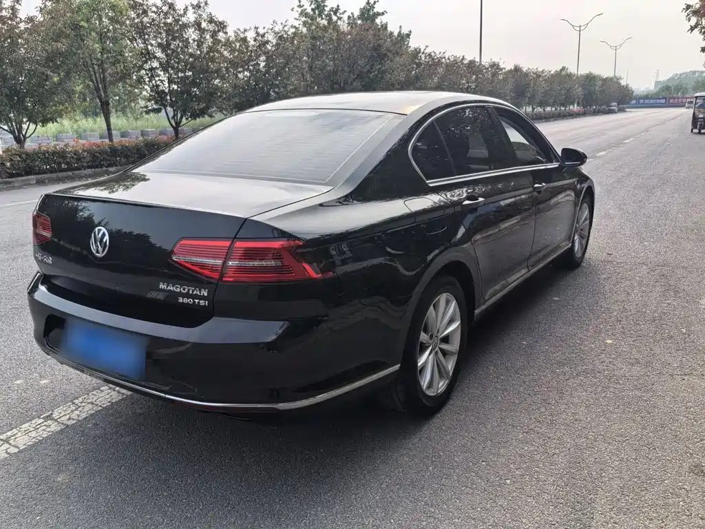 Фото 24 - Volkswagen Magotan