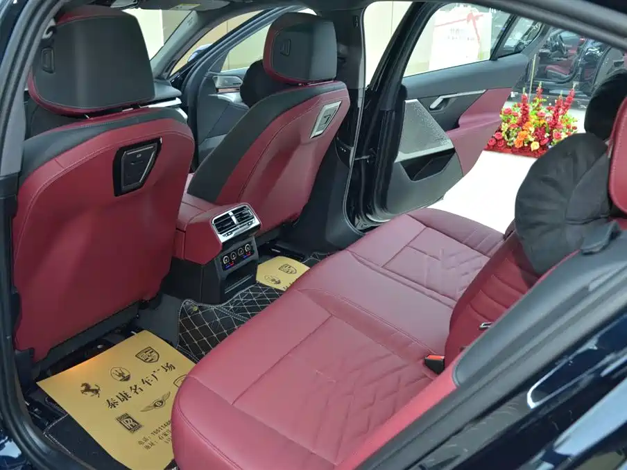 BMW 5 Series 2026 Model Year Facelift 530Li Leading M Sport Package фото 6