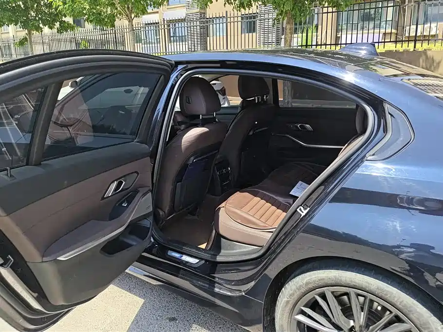 BMW 3 Series 2021 Facelift 325Li M Sport Shadow Edition фото 11