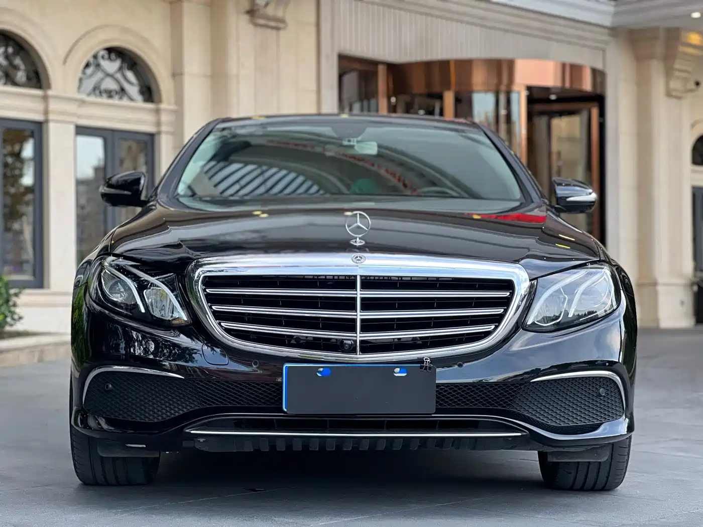 Mercedes-Benz E-Class 2017 E 300 L Luxury фото 2