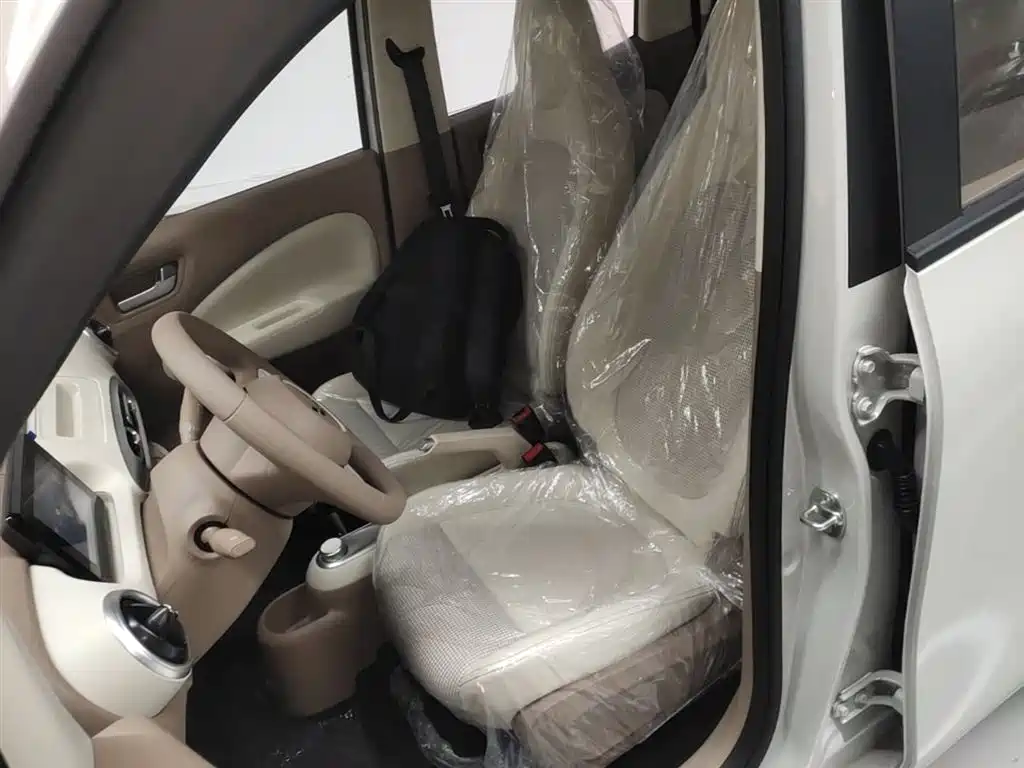 WULING AUTOMOBILE HONGGUANG MINIEV