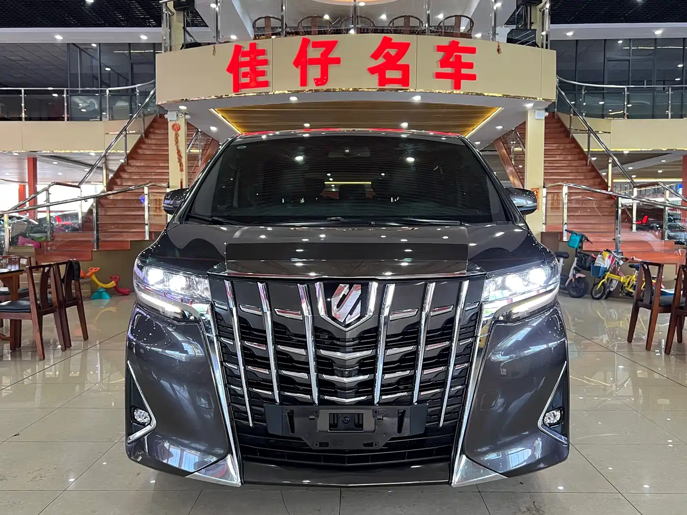 Toyota Alphard 2018 Facelift 3.5L Premium Edition фото 2