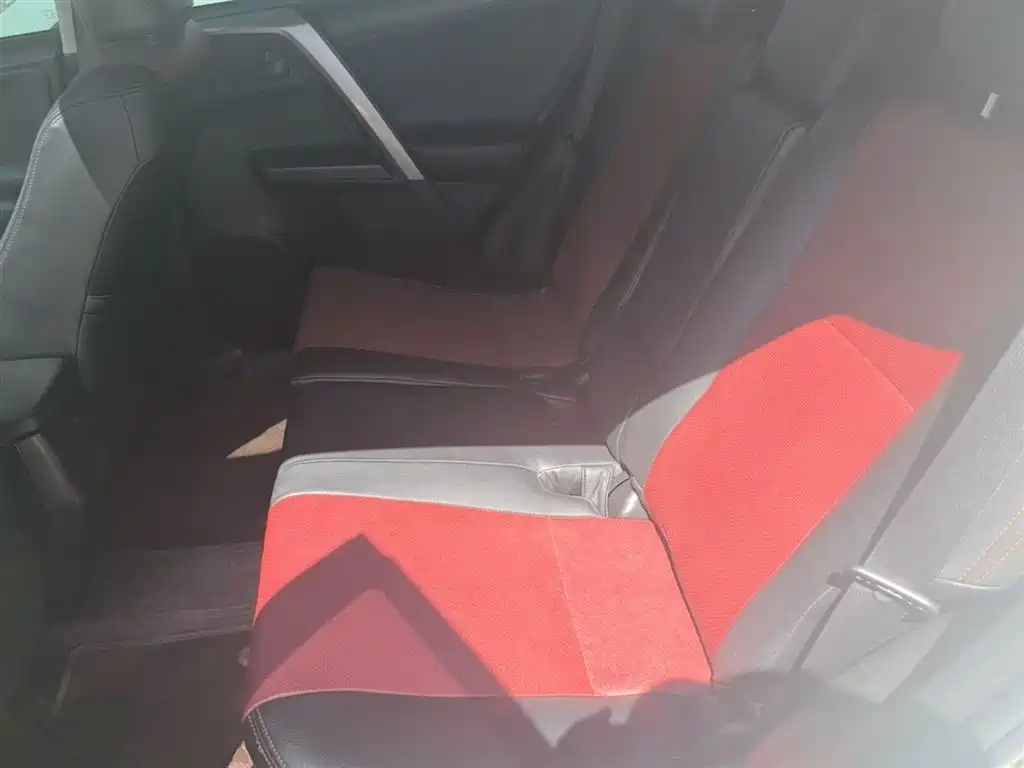 Toyota RAV4 Rongfang 2018 2.0L CVT 2WD Trend X Edition фото 17