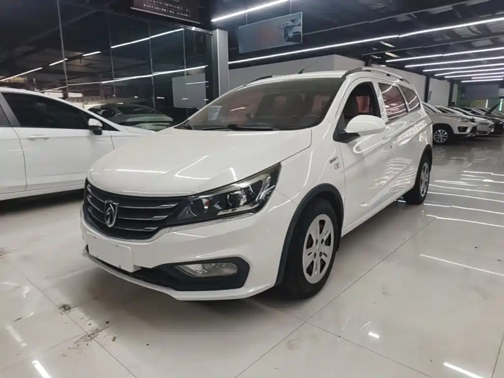 Baojun 310W 2018 2017 1.5L Manual Comfort China V