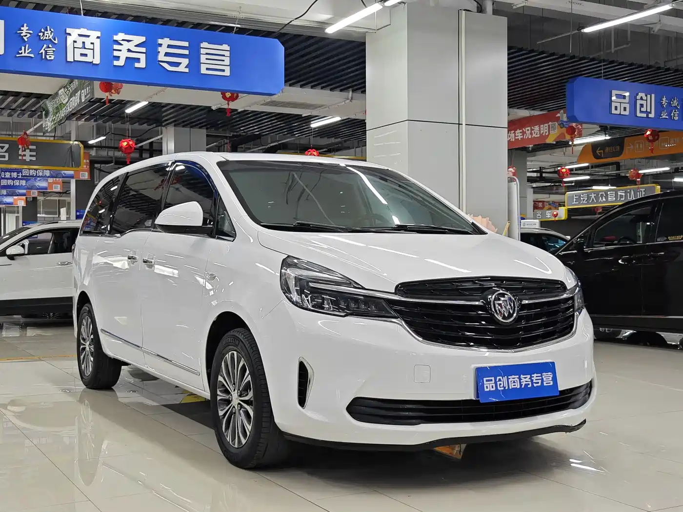 Buick GL8 2021 Land Business Class 652T Luxury фото 3