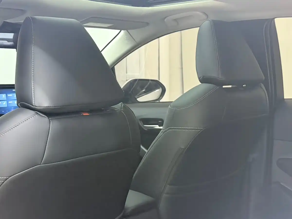 Toyota Corolla 2021 1.2T S-CVT Elite PLUS Edition фото 8