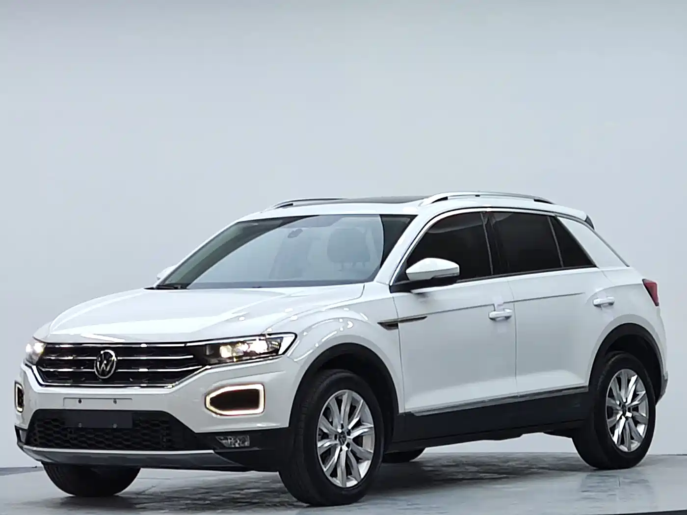 Volkswagen T-ROC 2022 280TSI DSG 2WD Elite PLUS фото 2