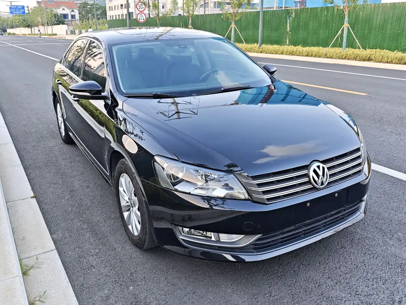 Volkswagen Passat 2013 1.8TSI DSG Zunrong фото 3