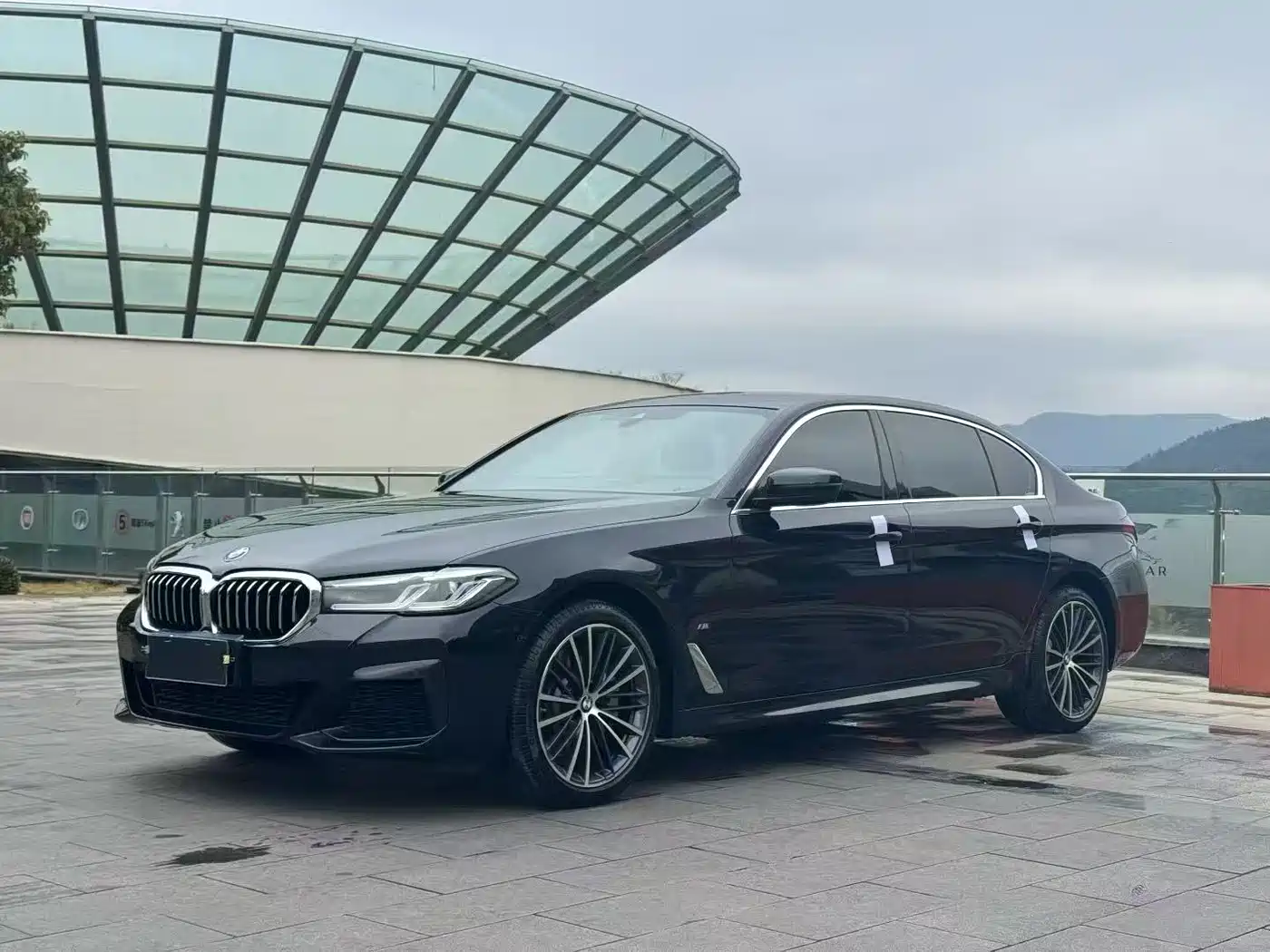 BMW 5 Series 2023 Facelift 530Li Leading M Sport Package
