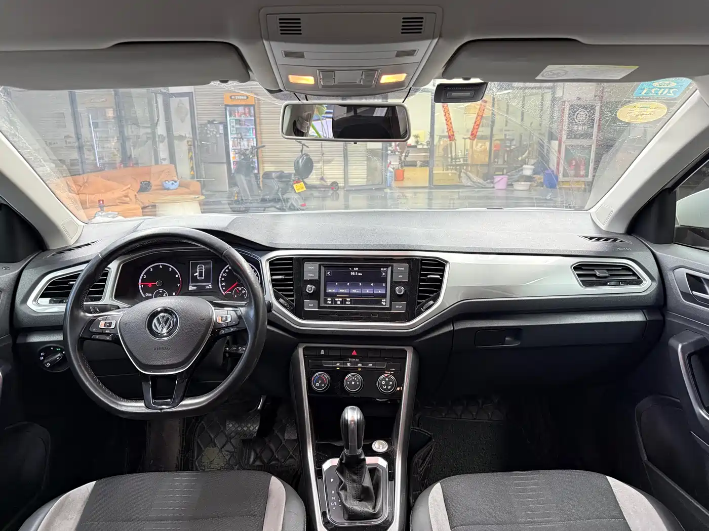 Volkswagen T-ROC 2018 280TSI DSG 2WD Progressive (China V) фото 7