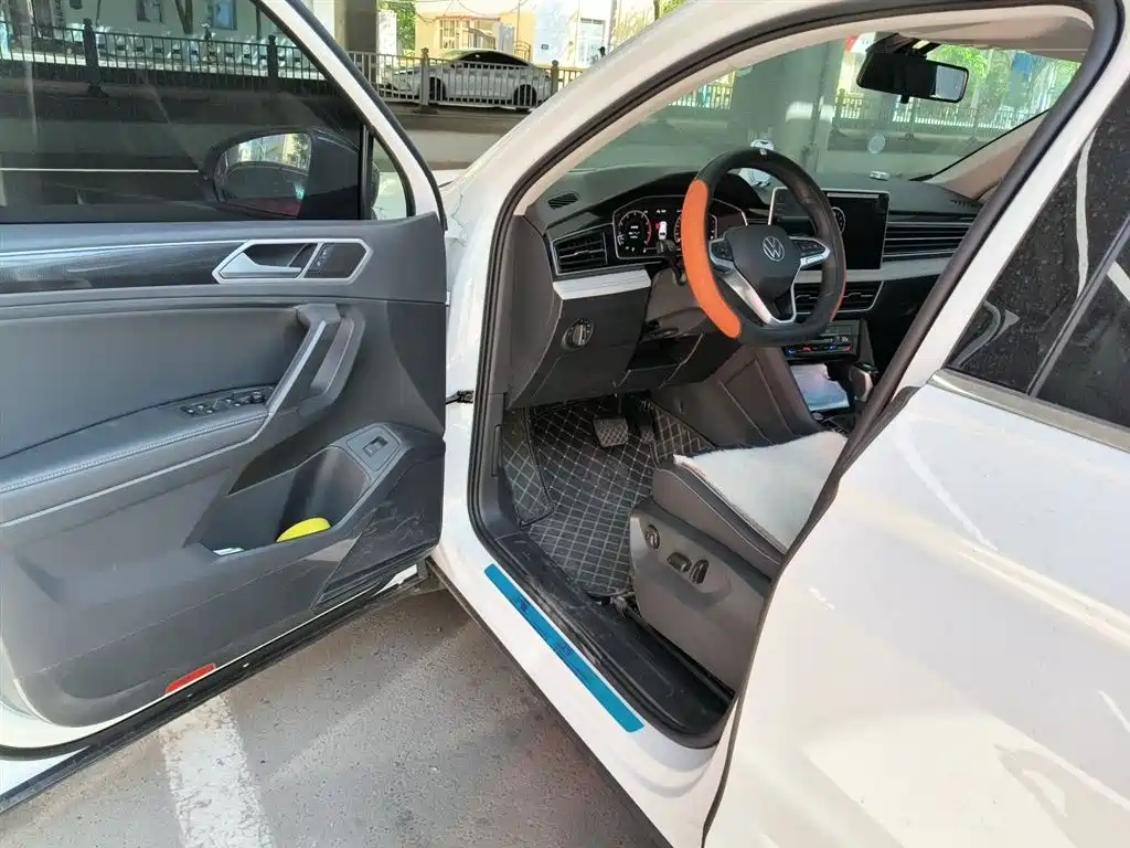 Volkswagen Tiguan L 2025 Model 300TSI Auto 2WD Dragon Edition фото 17