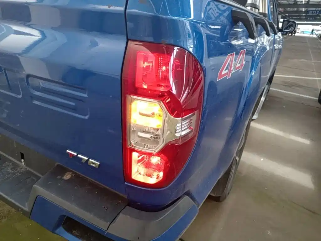 SAIC Maxus Maxus T70 2023 2021 2.0T Diesel Manual 4WD Elite Long Box High Chassis