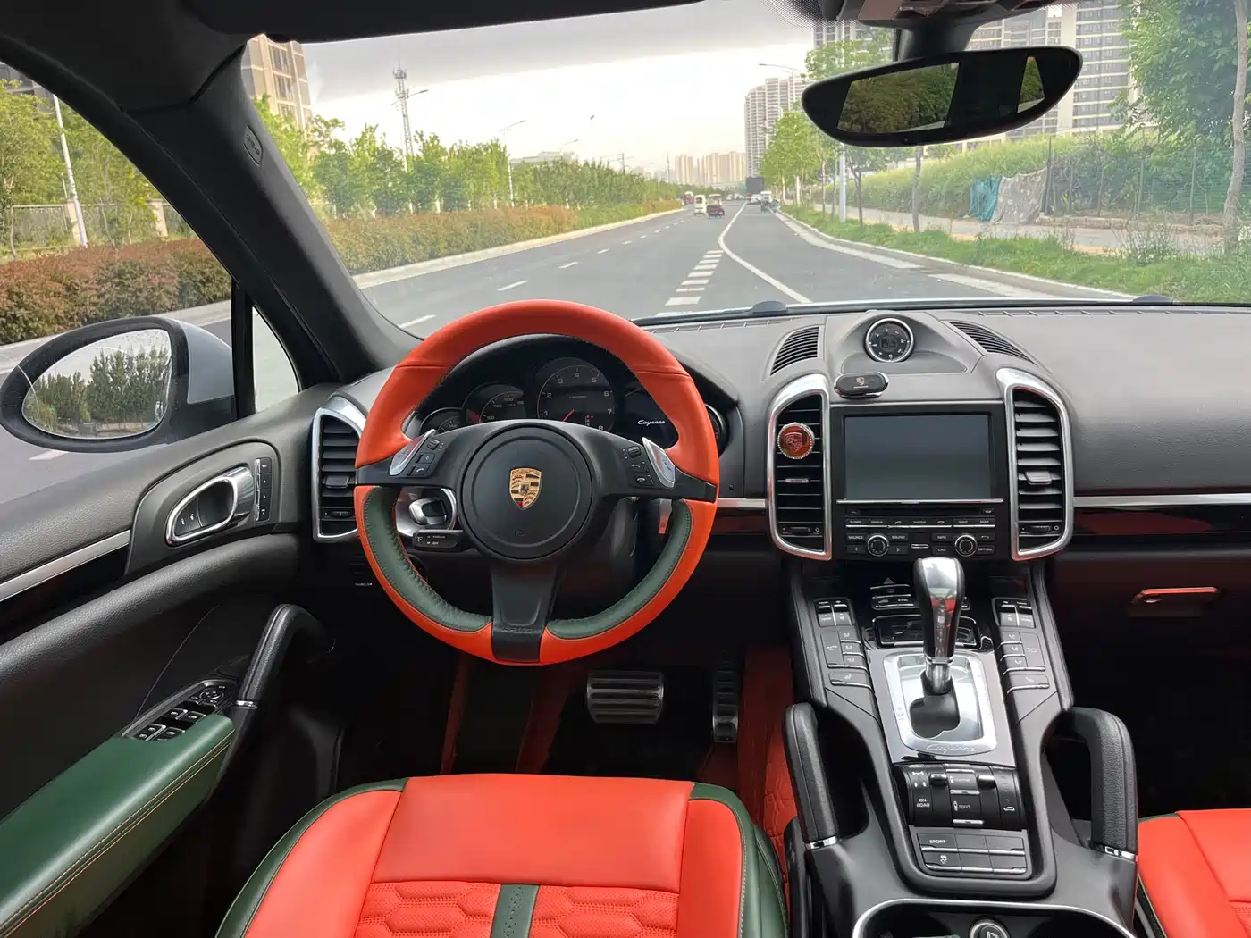 Porsche Cayenne 2014 Cayenne Platinum Edition 3.0T фото 8