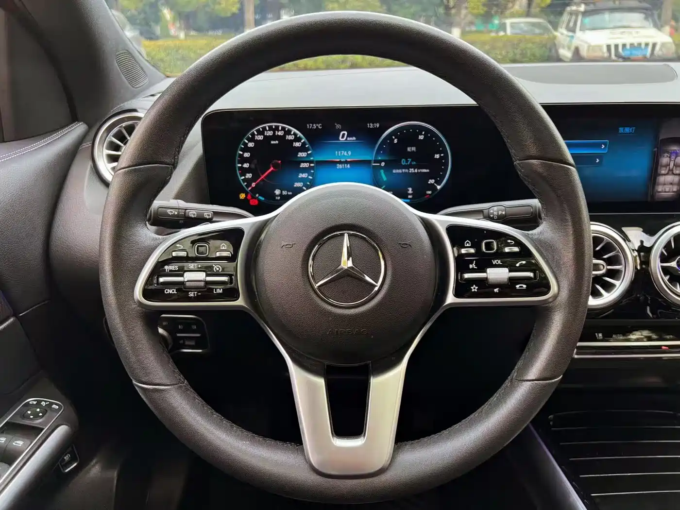 Mercedes-Benz GLA 2022 Facelift GLA 200 фото 14