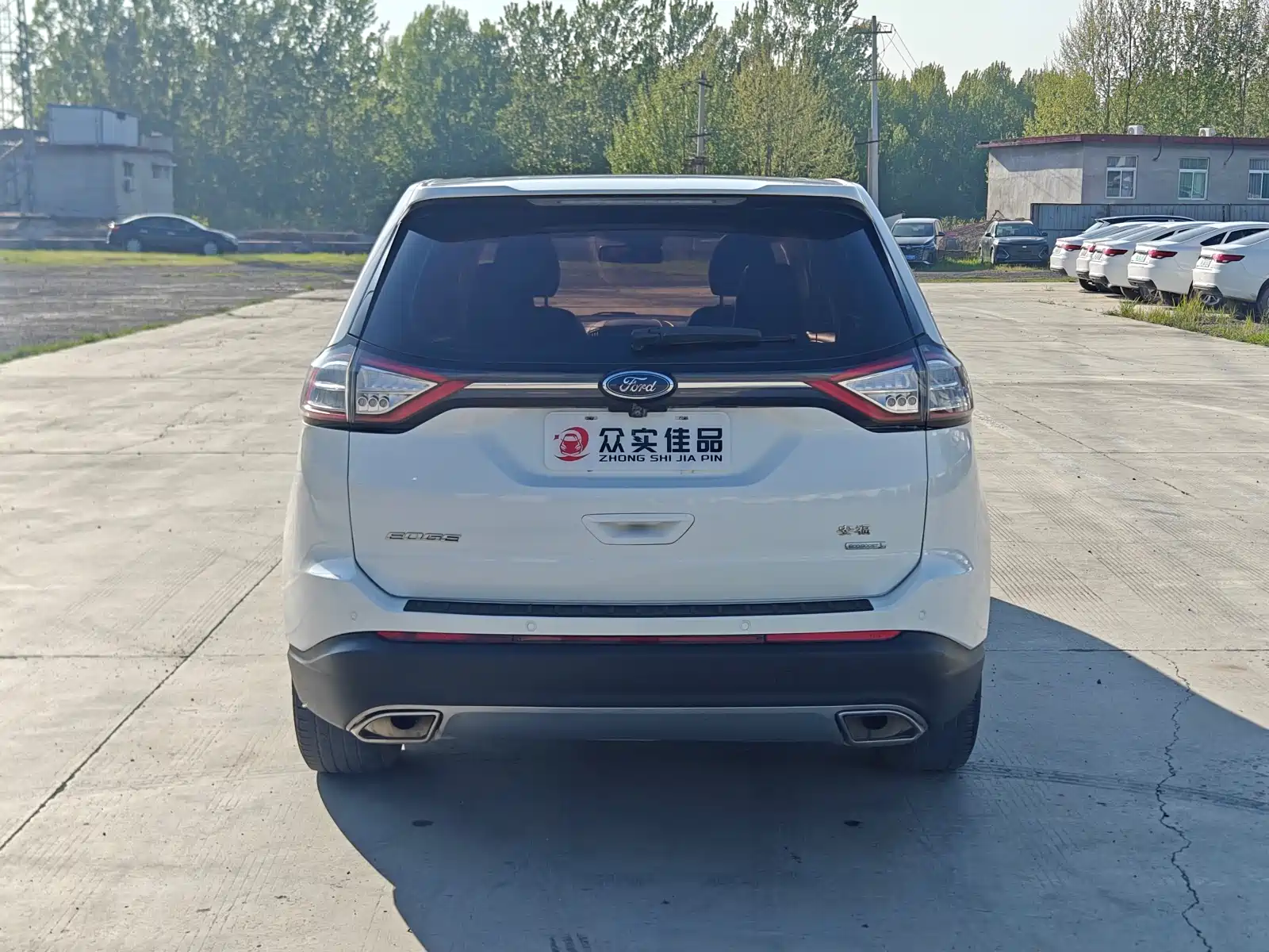Фото 8 - Ford Edge