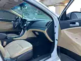 صورة 14 - Hyundai Sonata