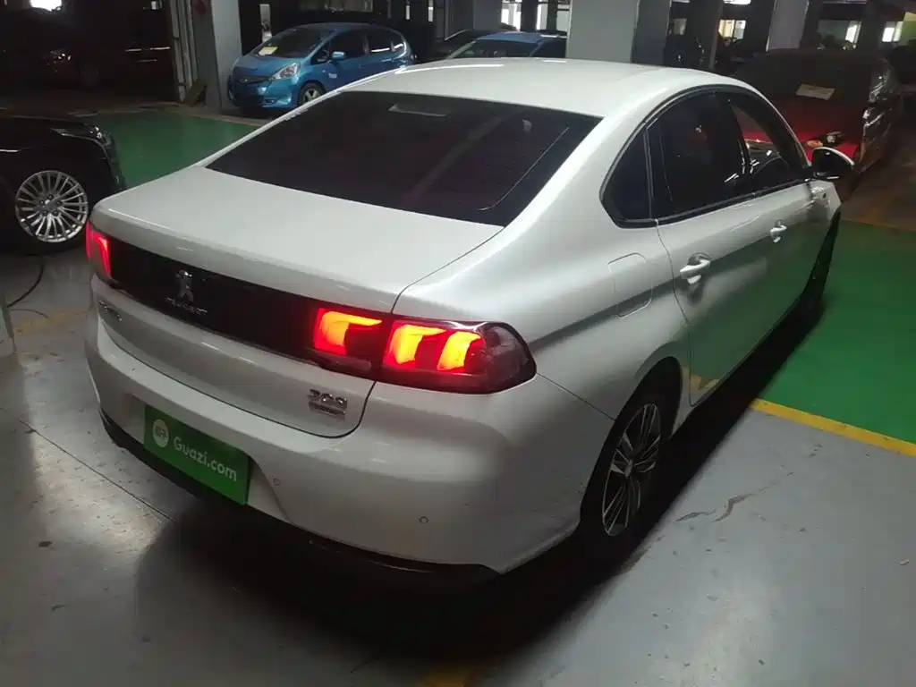 Peugeot 308 2019 230THP Automatic Luxury Edition China VI фото 7