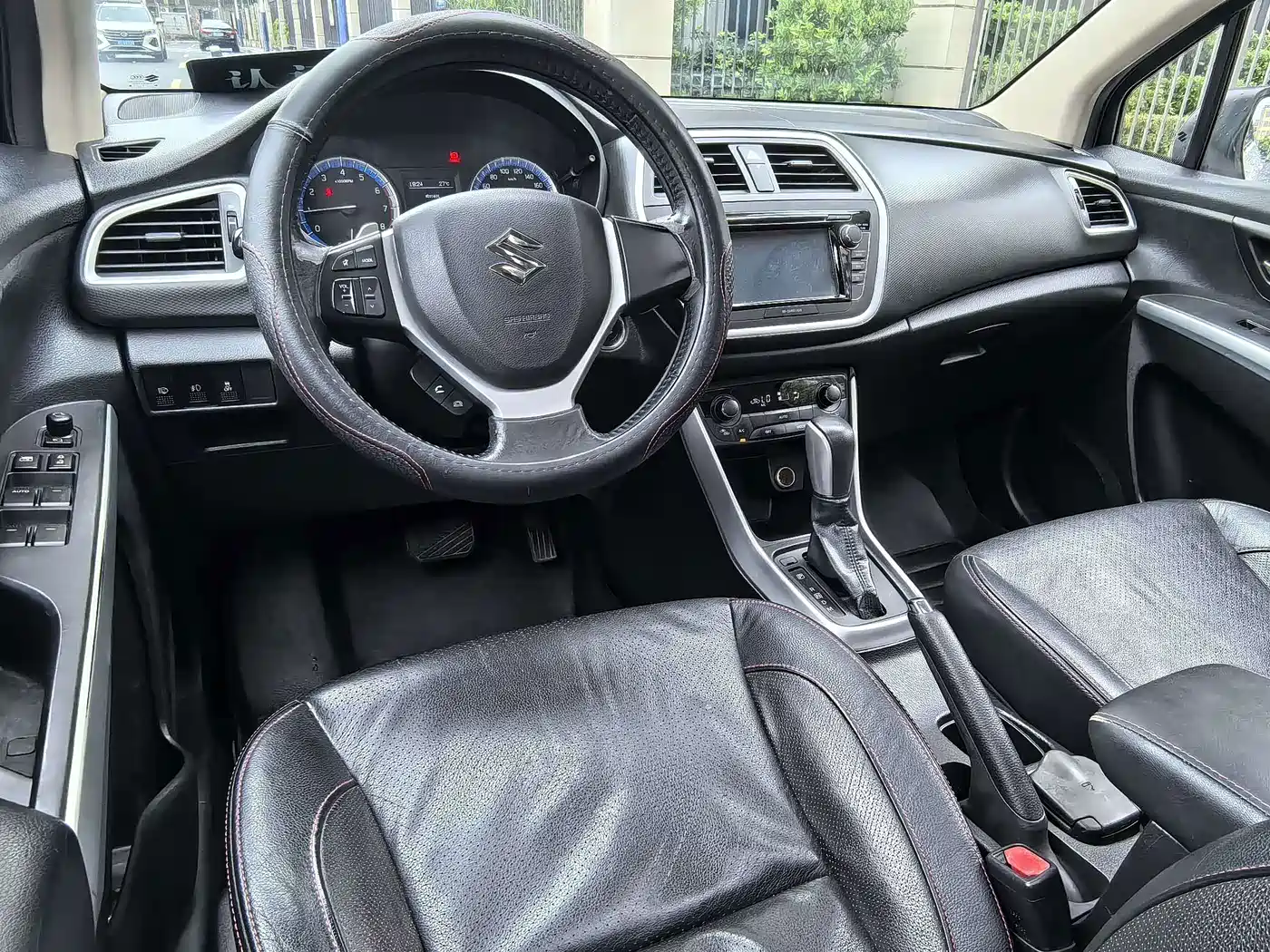 Suzuki SX4 S-Cross 2015 2014 1.6L CVT 2WD Elite