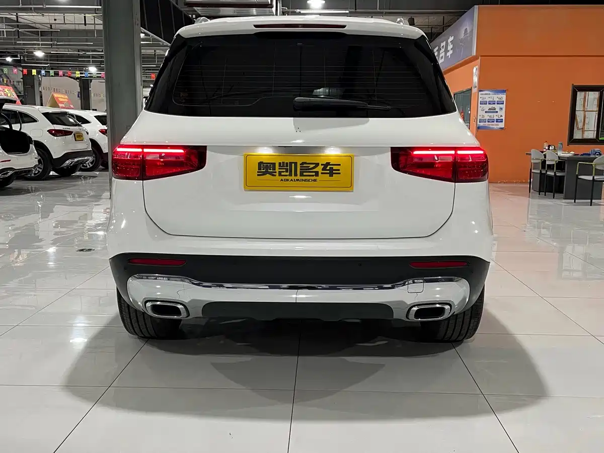 Photo 4 - Mercedes-Benz GLB