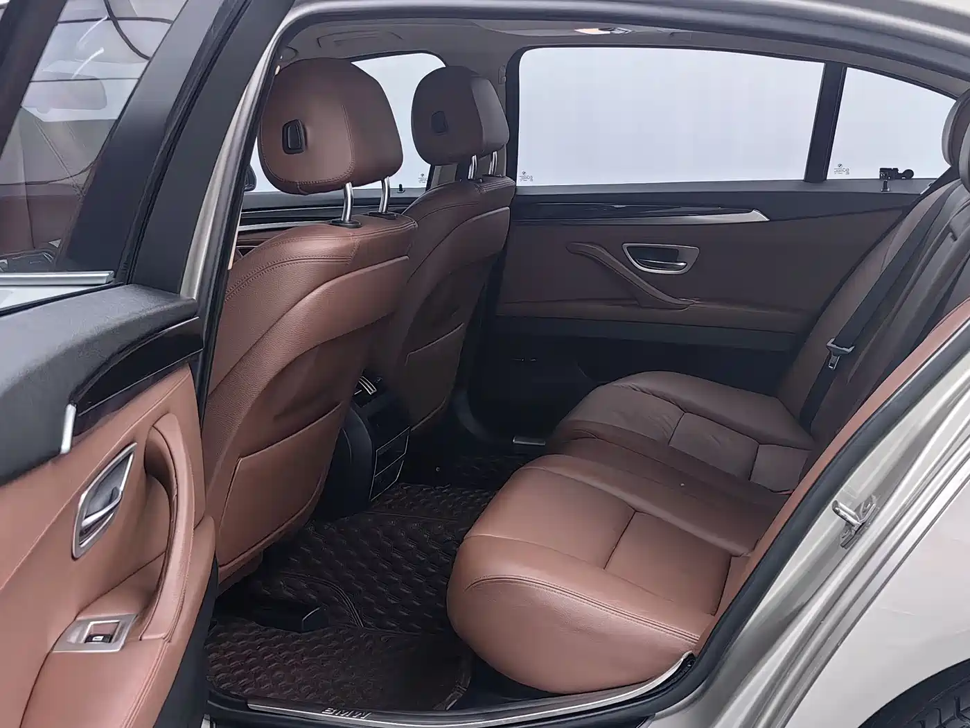 BMW 5 Series 2017 520Li Classic Edition фото 13