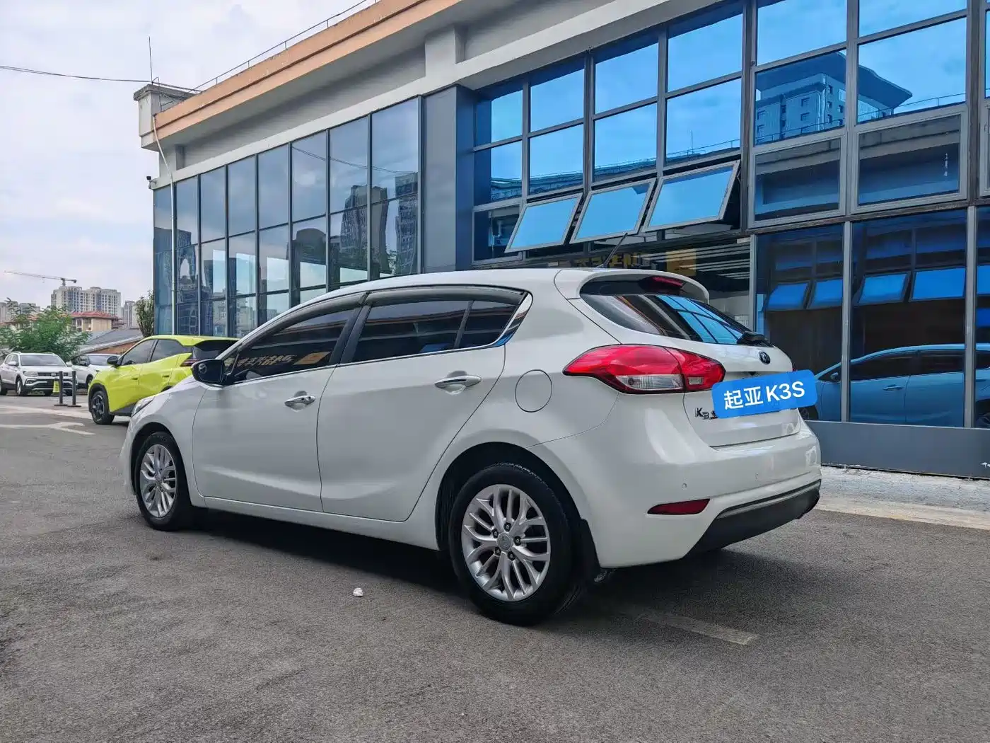 Kia K3S 2014 2014 1.6L Automatic DLX