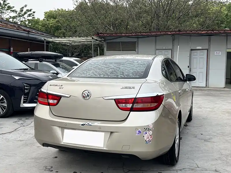 Buick Excelle 2013 Model GT 1.6L Manual Progressive фото 11