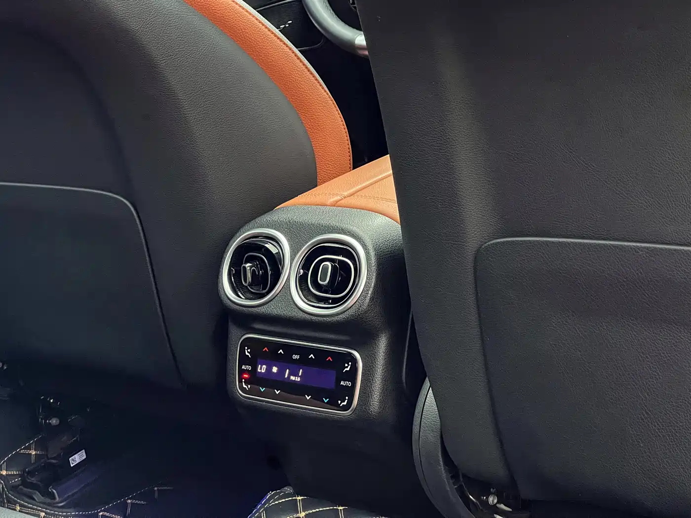 Mercedes-Benz GLC 2023 GLC 260 L 4MATIC Sport 5-seater фото 16