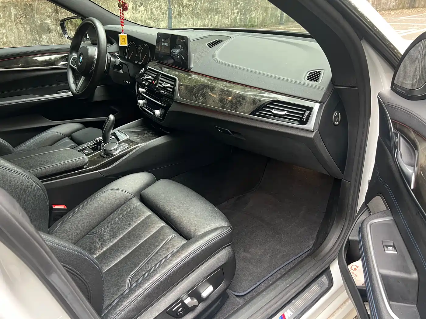 BMW 6 Series GT 2018 630i M Sport Package фото 11