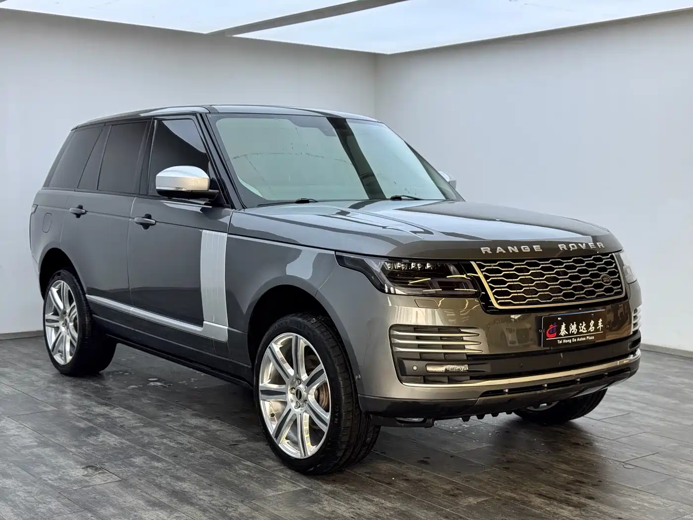 Land Rover Range Rover 2015 3.0 TDV6 Vogue фото 2