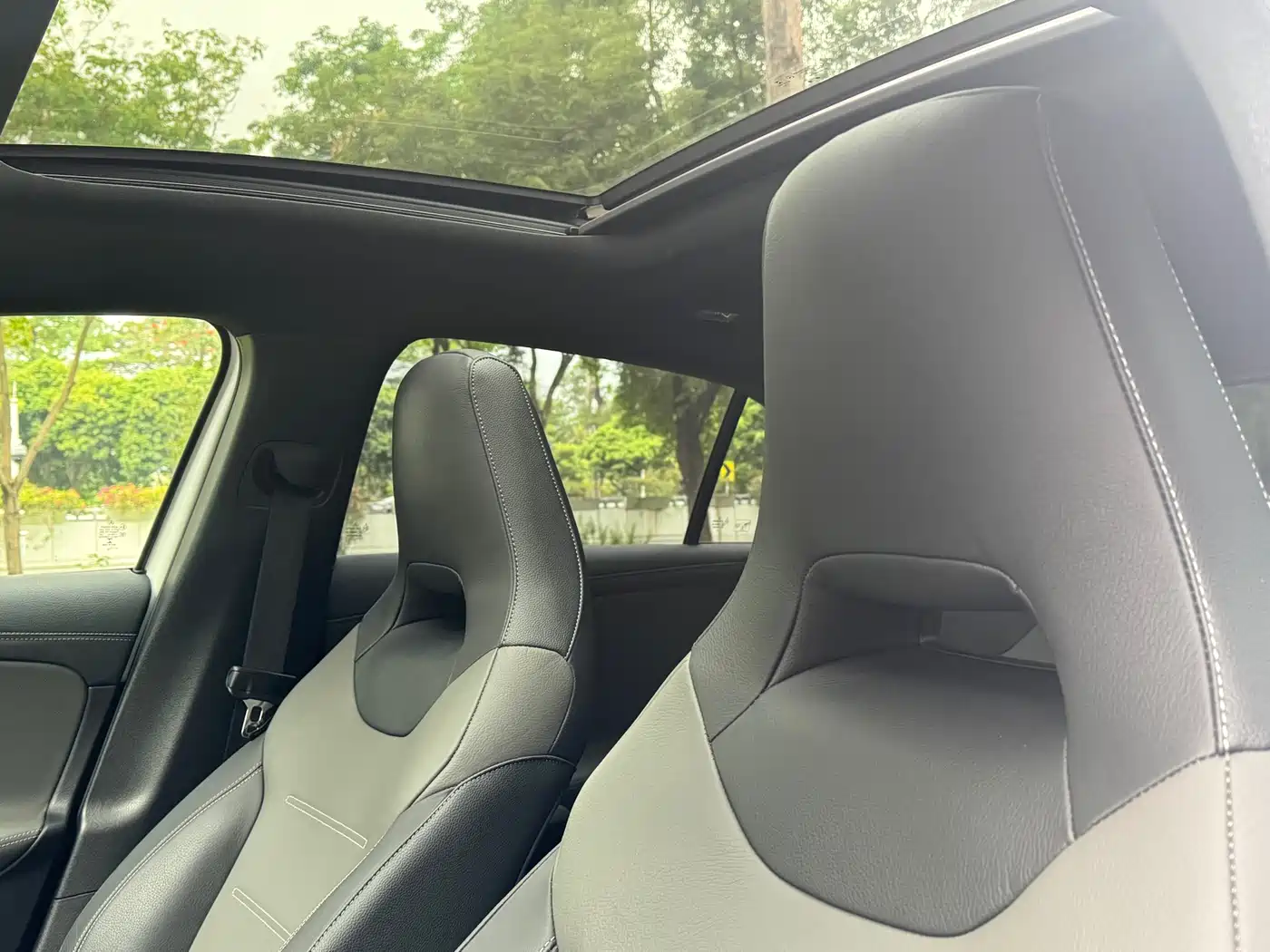 Mercedes-Benz A-Class AMG 2022 AMG A 35 L 4MATIC фото 13