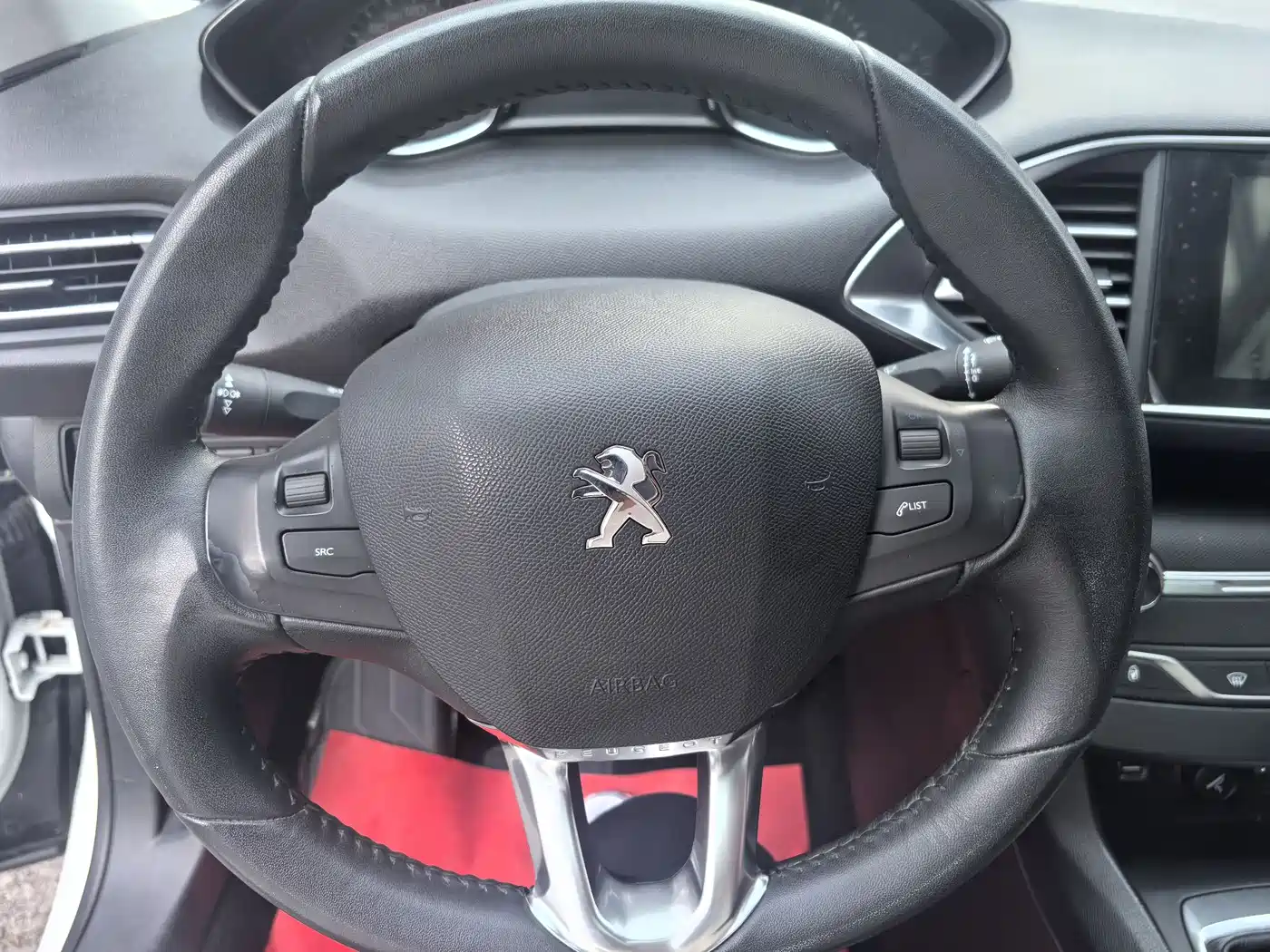 Peugeot 308S 2015 1.2T Auto Dynamic Edition фото 18