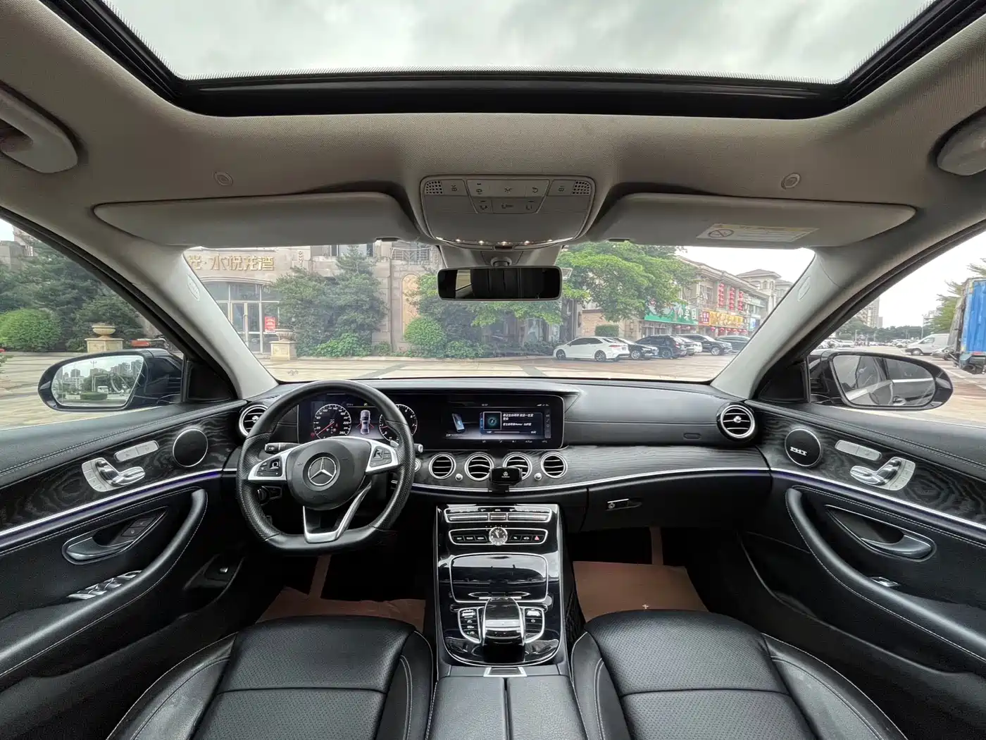 Mercedes-Benz E-Class 2016 E 300 L Sport Fashion Type фото 5