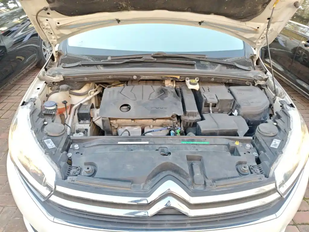 صورة 20 - Citroën C4 C-Quatre