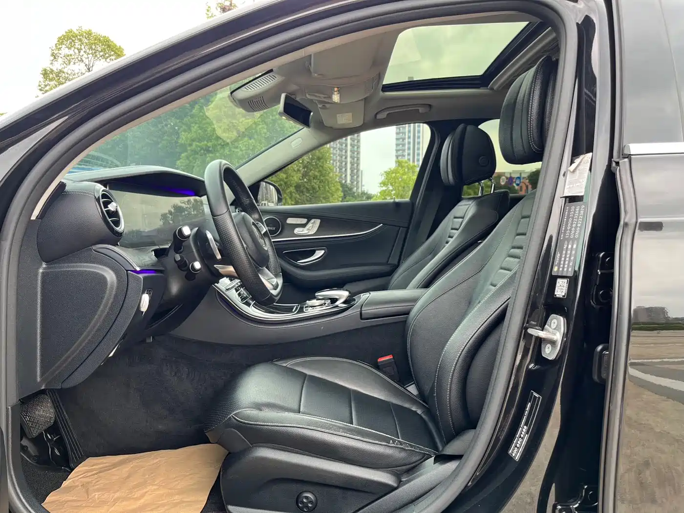 Mercedes-Benz E-Class 2016 E 300 L Sport Fashion Type фото 4