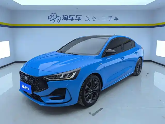 Ford Focus Седан, EcoBoost 180, автомат, ST Line