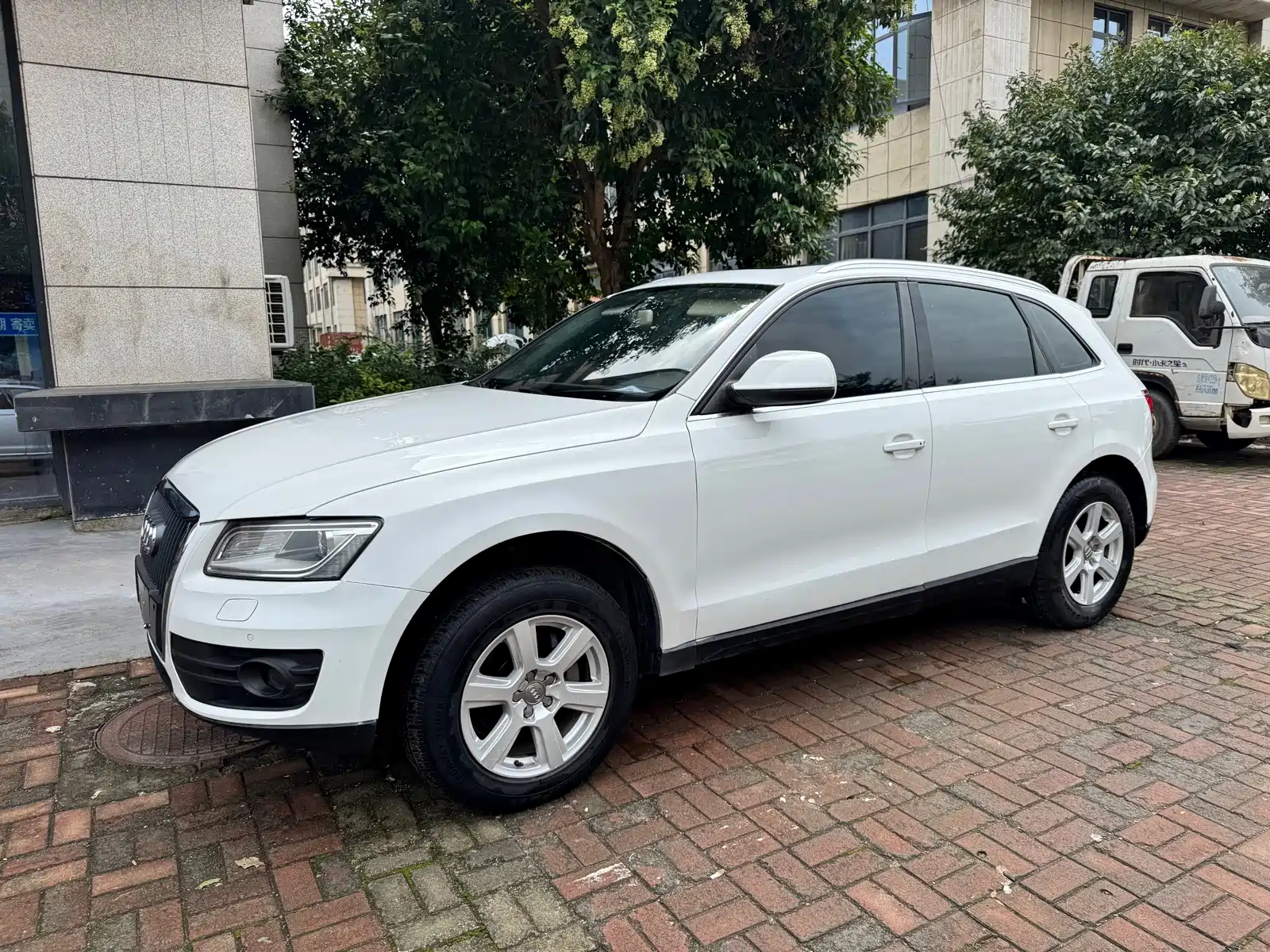 Photo 4 - Audi Q5
