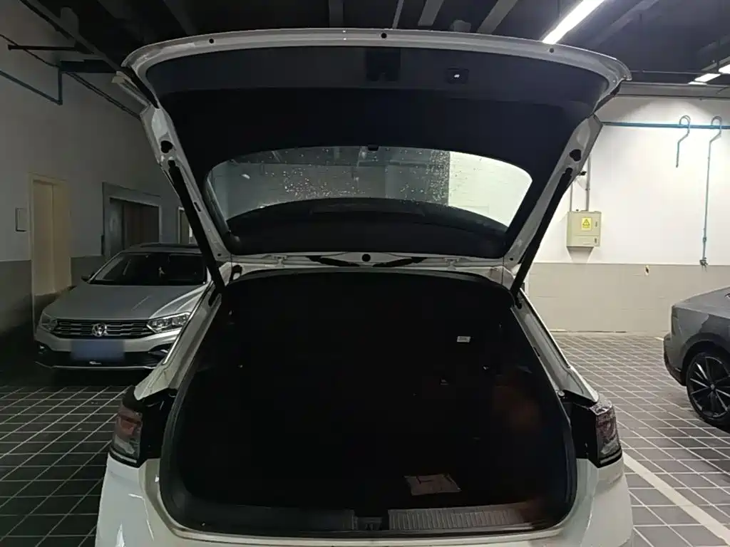 Photo 19 - Volkswagen T-ROC