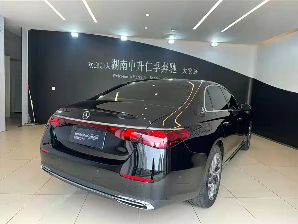 Mercedes-Benz E-Class 2025 E 300 L Fashion фото 17