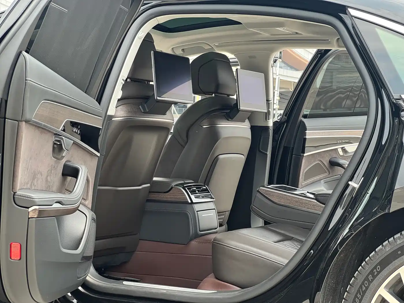 Audi A8 2023 A8L 55 TFSI quattro Flagship фото 5