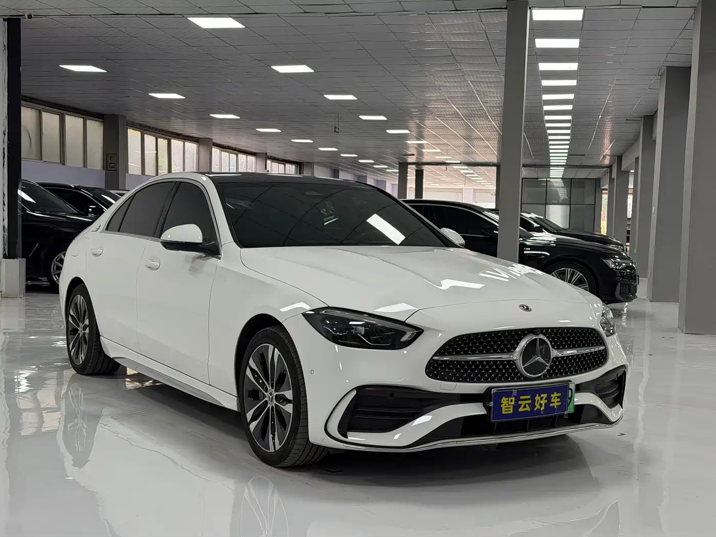 Mercedes-Benz C-Class New Energy 2025 C 350 eL фото 3
