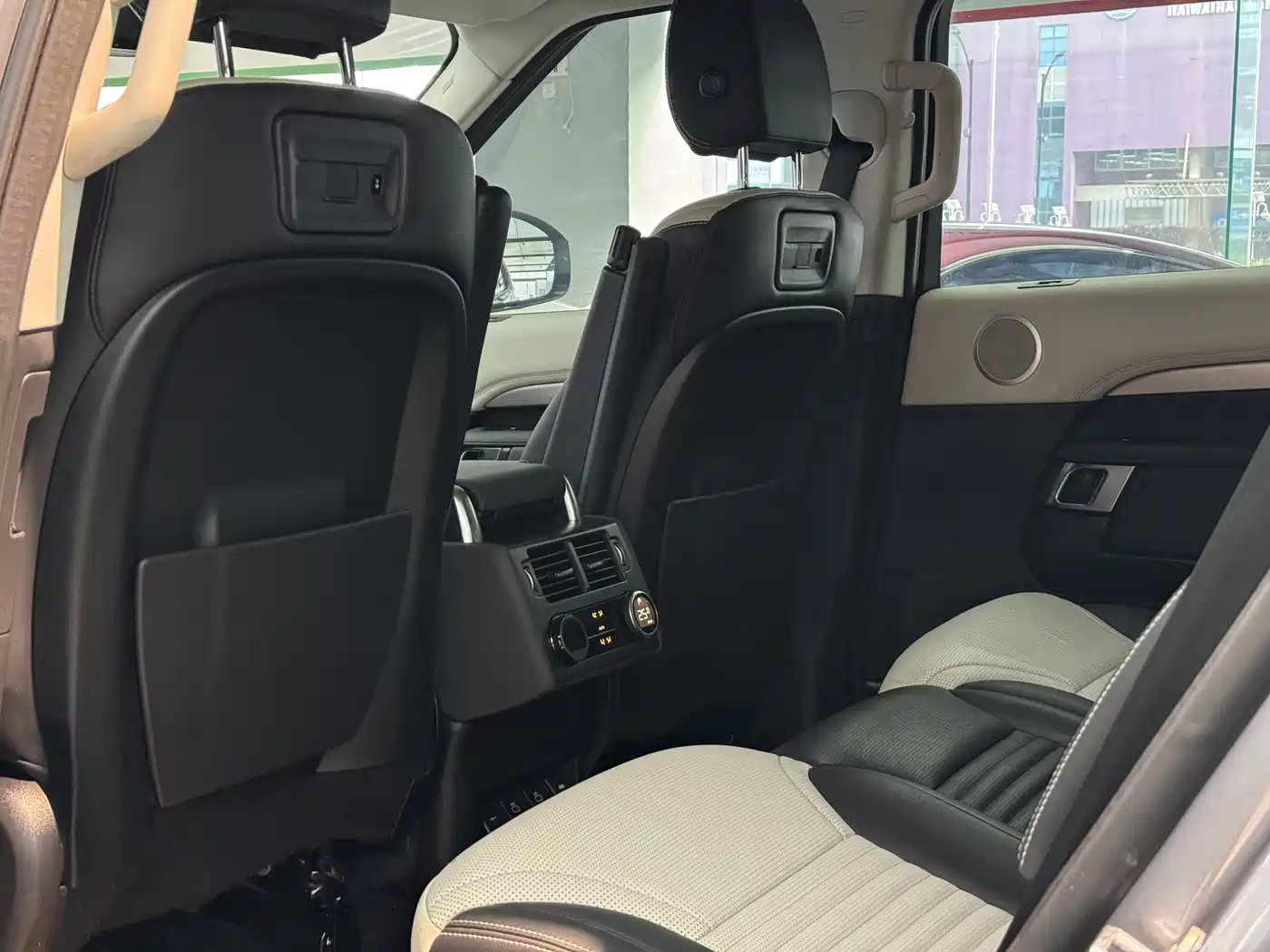 Land Rover Discovery 2021 360PS R-Dynamic S фото 14